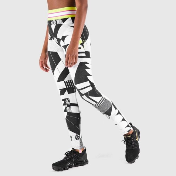 Nike Pants - NWT Nike black white abstract Leg-A-See leggings foot  strap xs